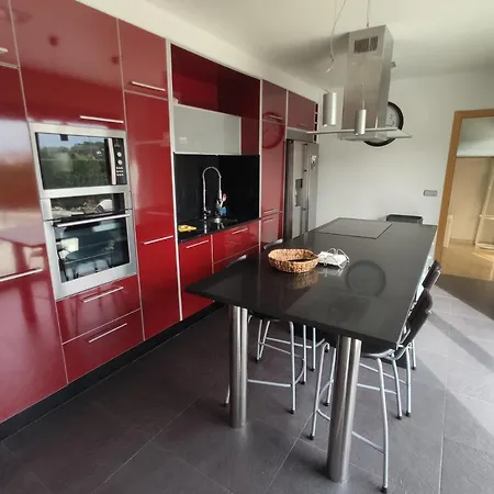 Casa Rial 47 Con Piscina Climatizada Hébergement de vacances Sanxenxo