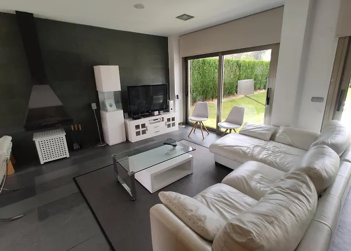 Casa Rial 47 Con Piscina Climatizada Casa de Férias *